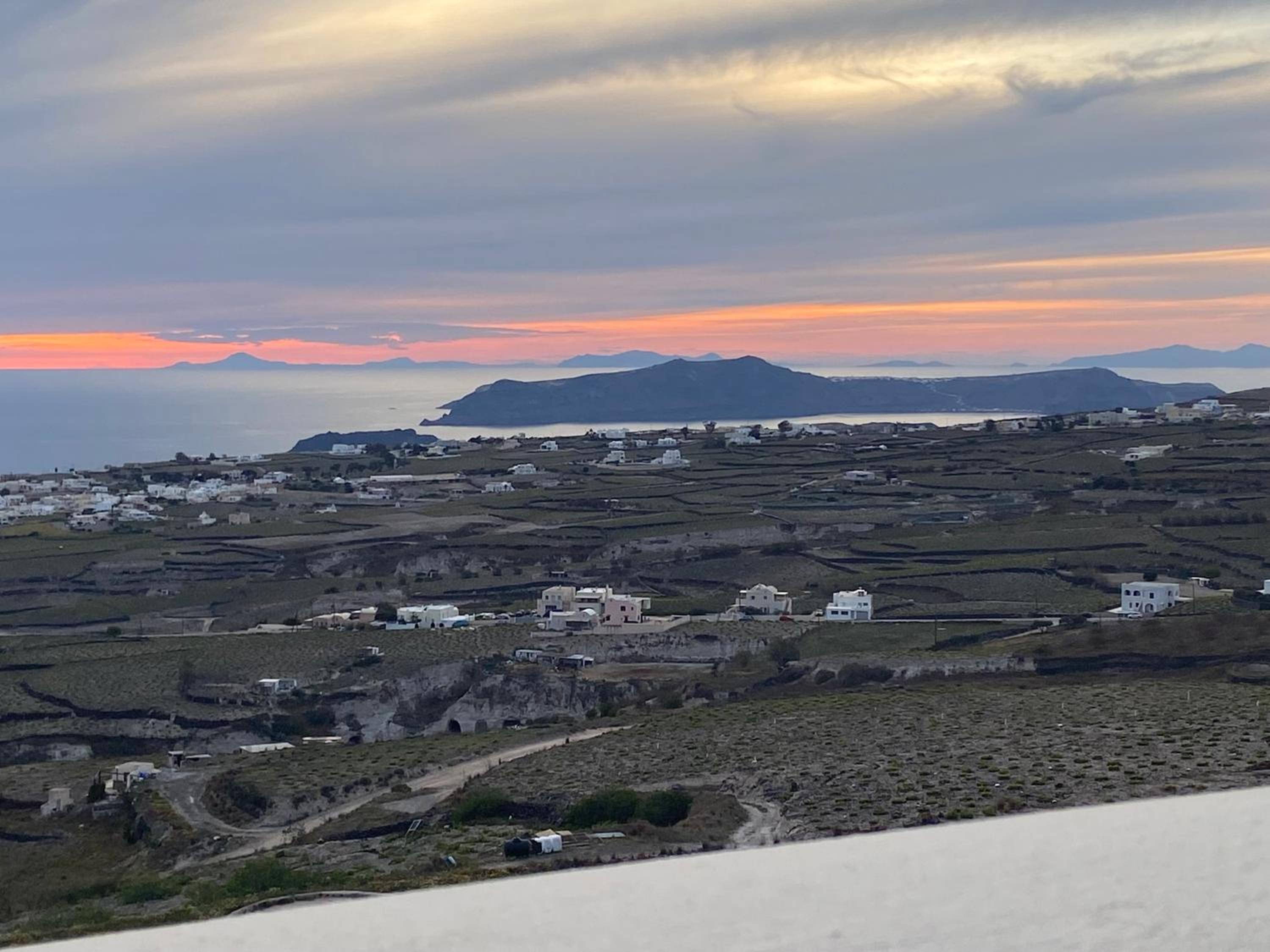 ENA suites Santorini