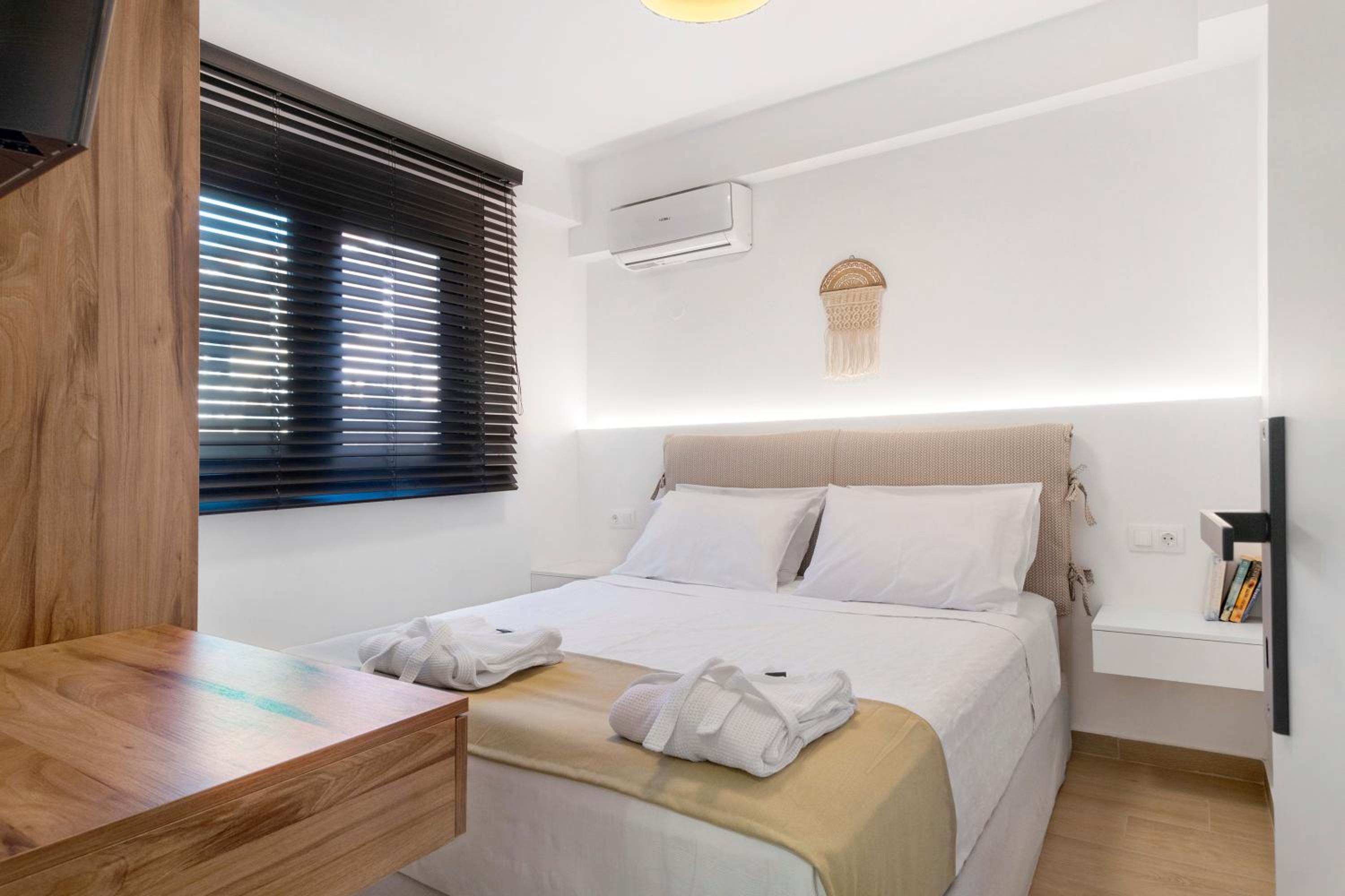 Mella Roa - Emer photo 5