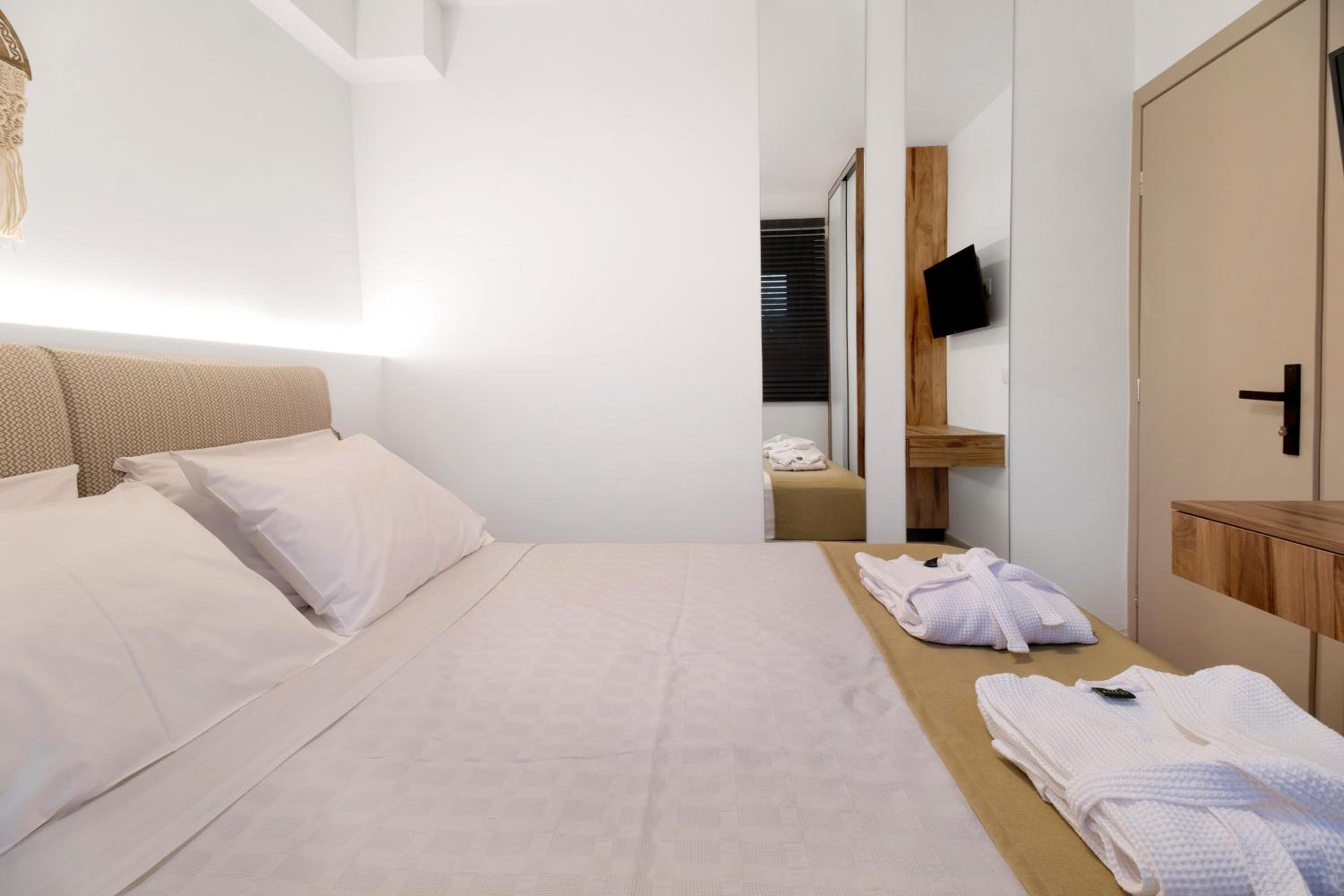 Mella Roa - Emer photo 4