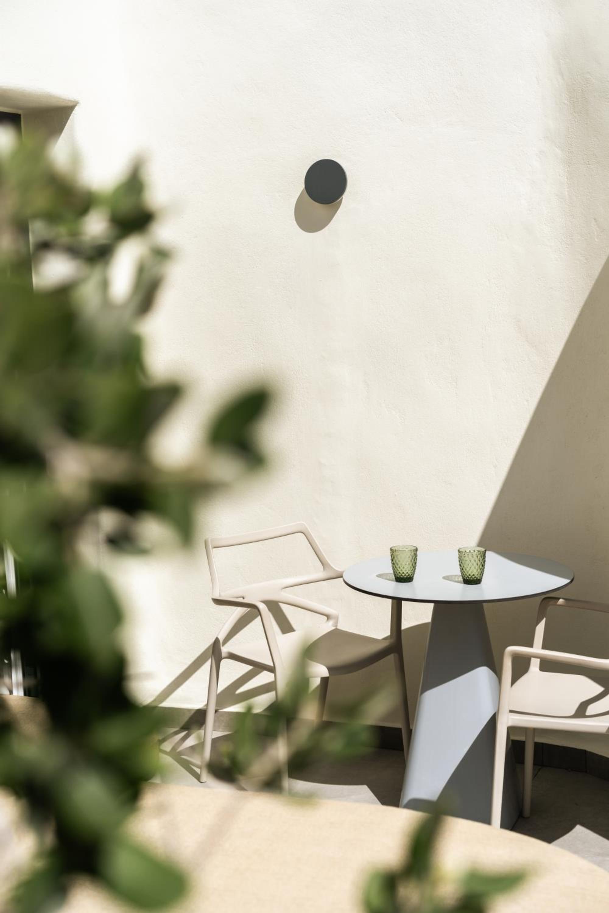 Aeon Suites - Adults Only by Mr and Mrs White