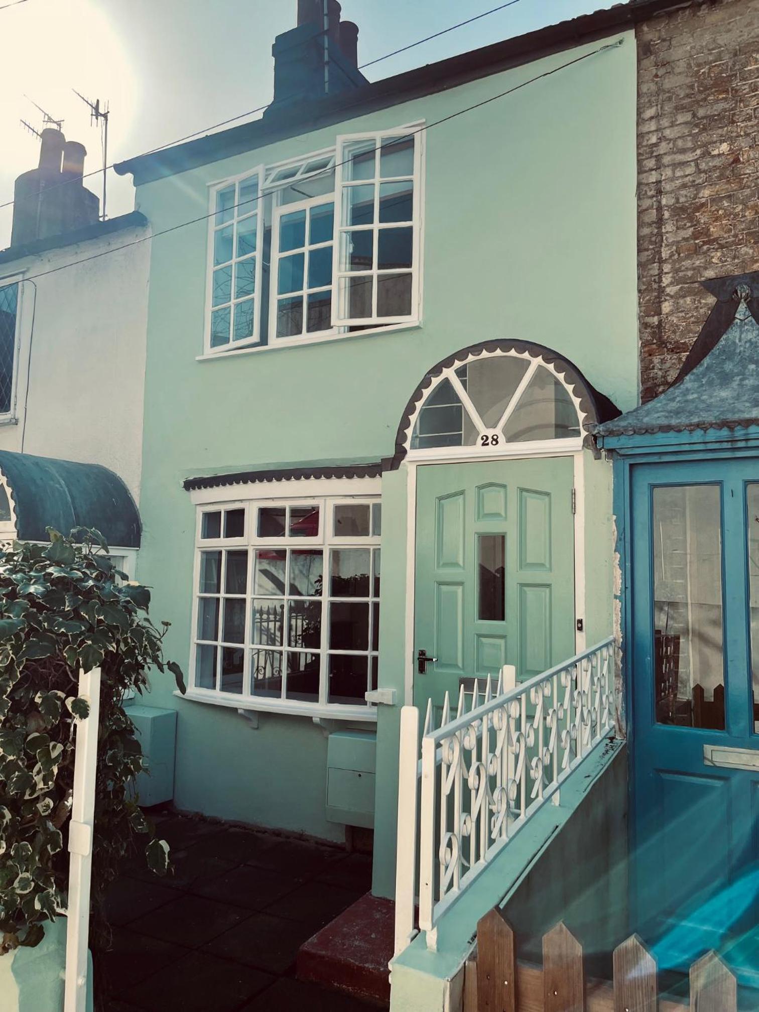North Laine Sunny Cottage - PARKING available view 3