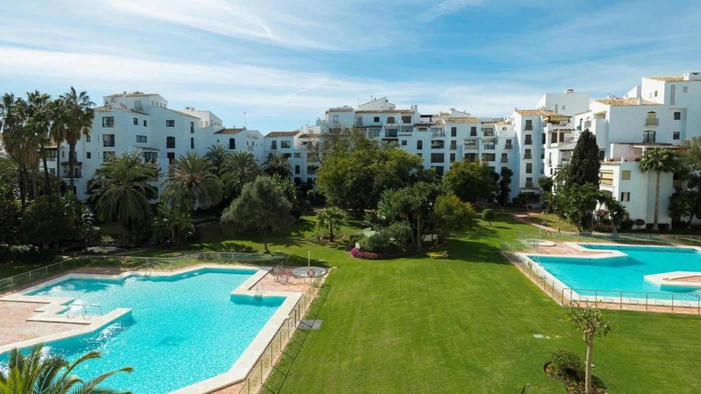 Mediterranean Getaway Seaviews At Puerto Banus