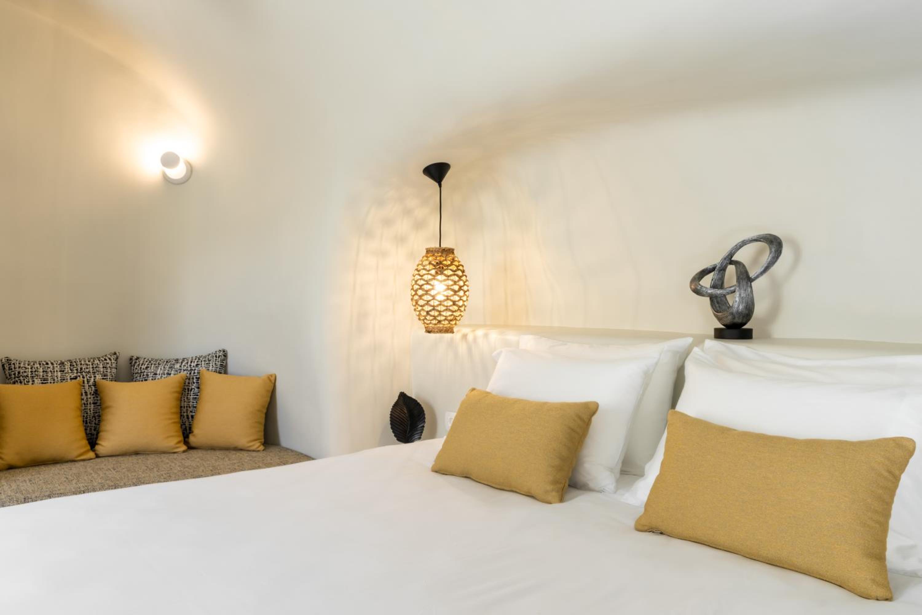 Aeon Suites - Adults Only by Mr and Mrs White