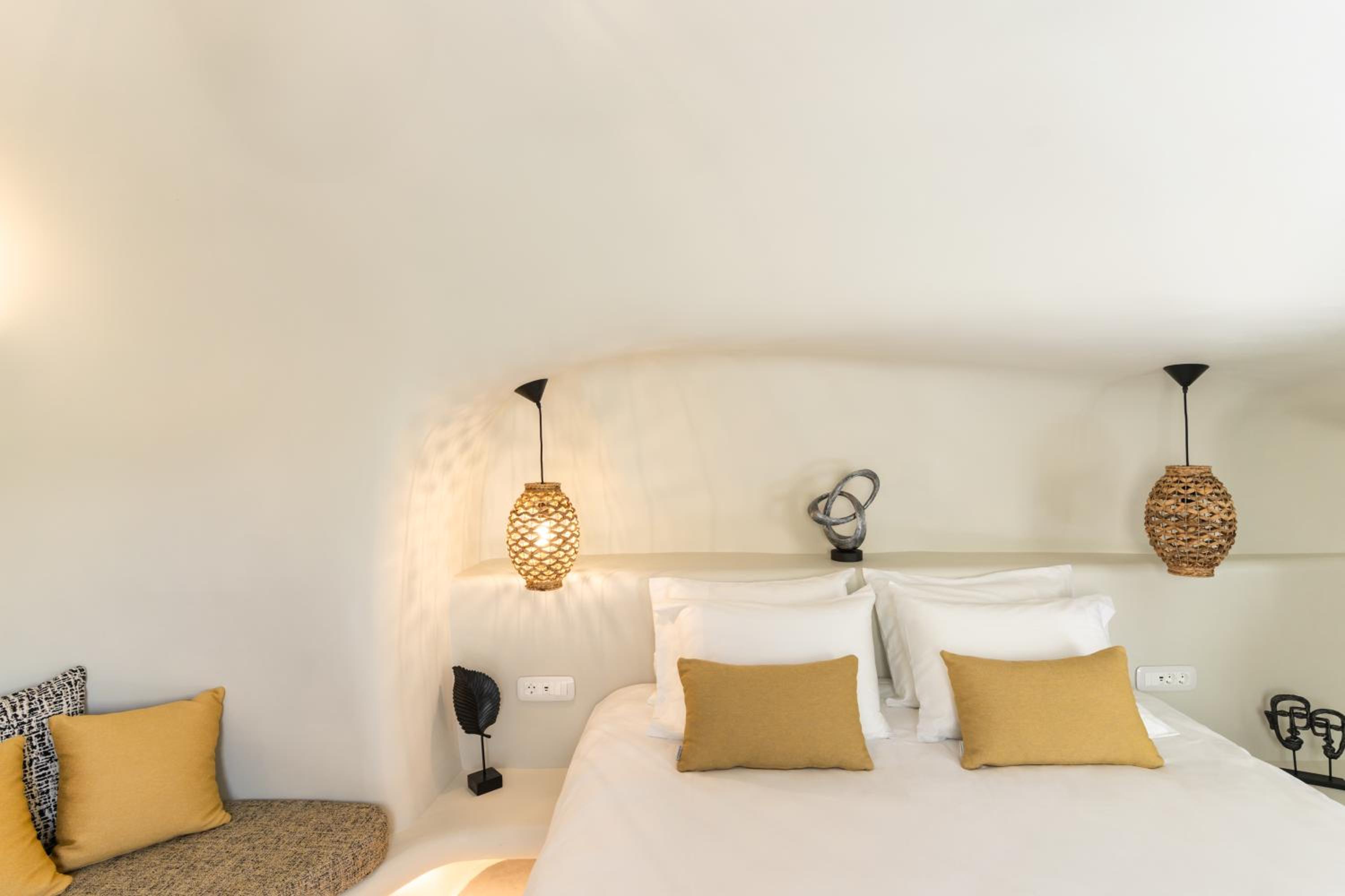 Aeon Suites - Adults Only by Mr and Mrs White