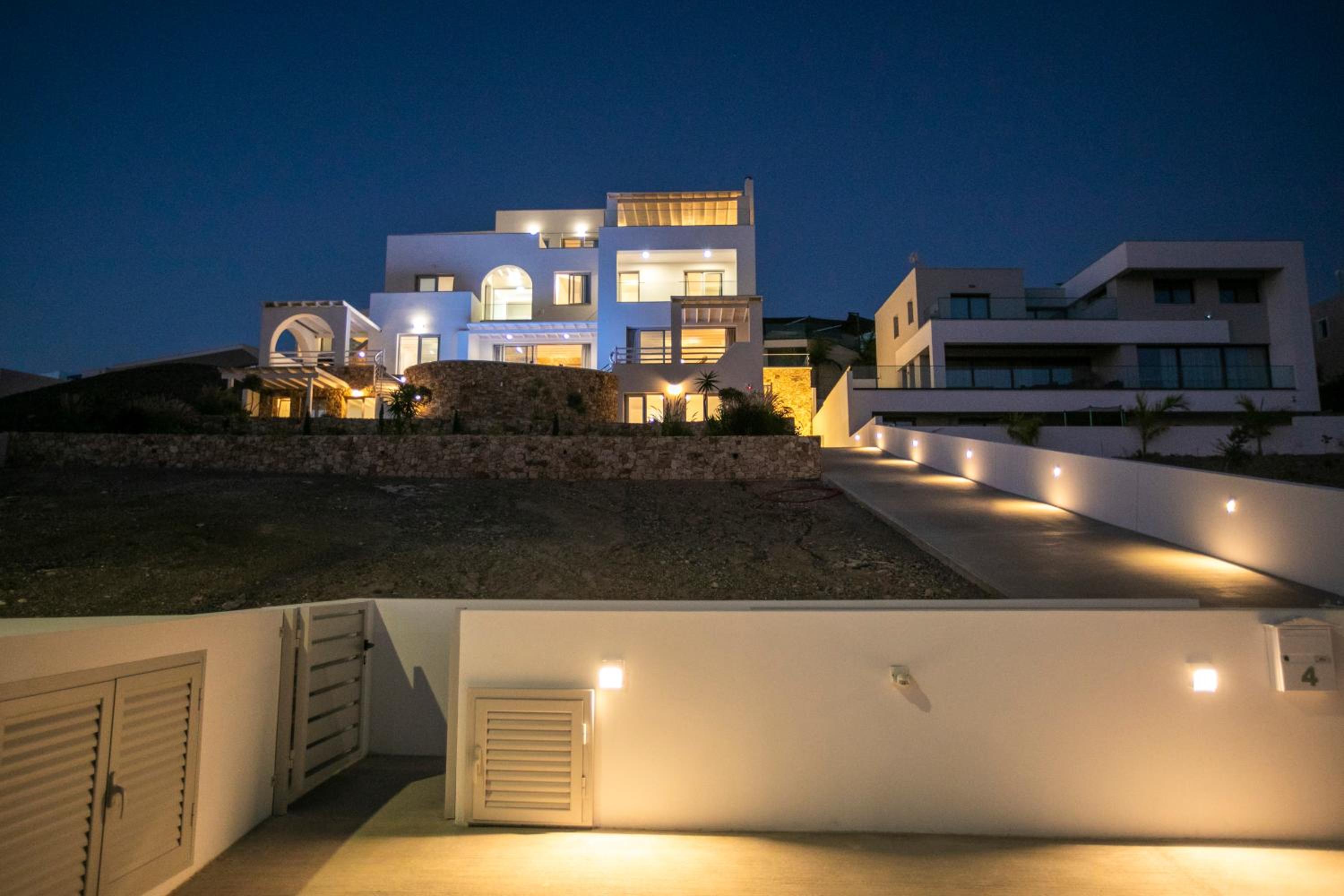 Villa Kyklamino - Unique Villa with stunning Seaview