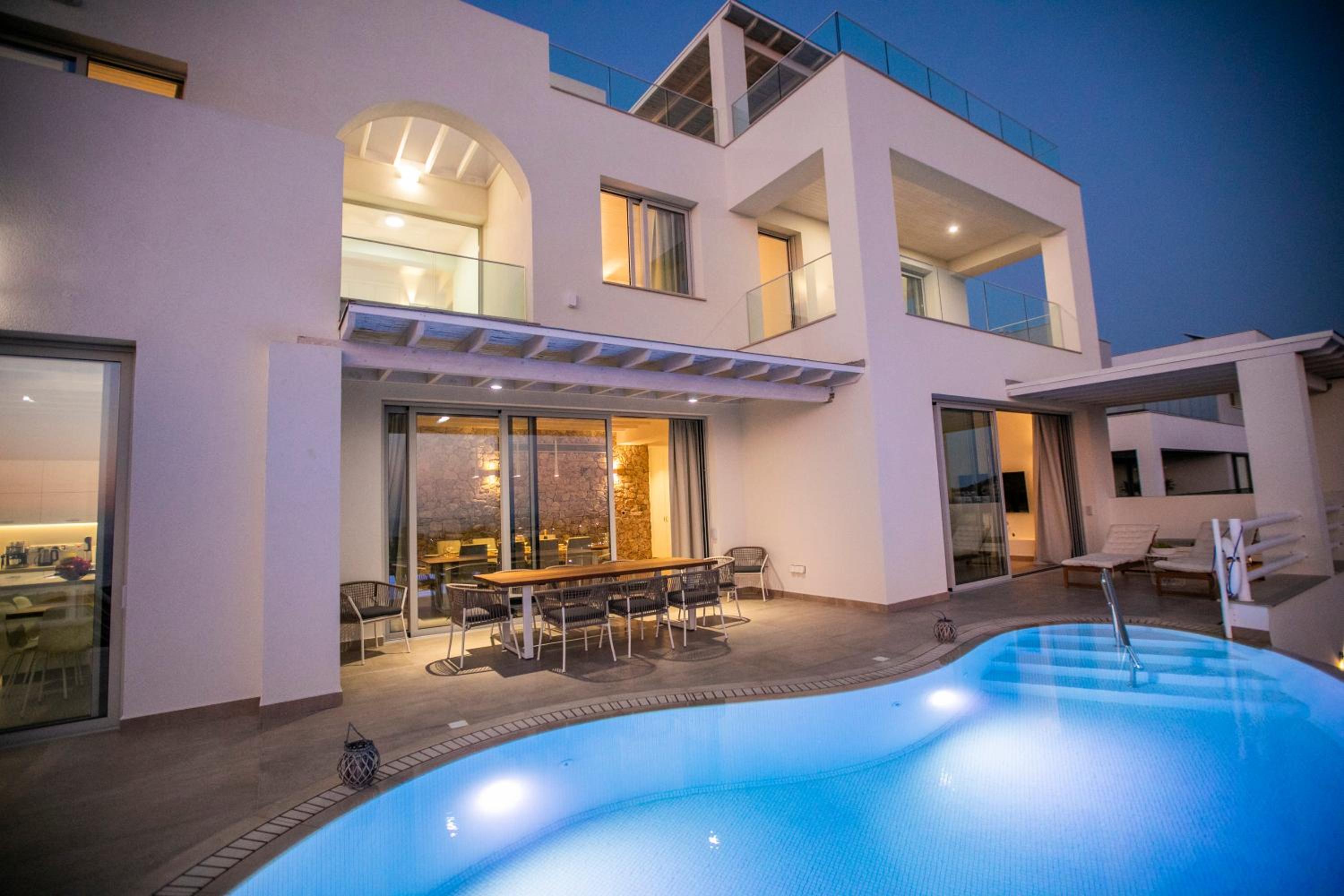 Villa Kyklamino - Unique Villa with stunning Seaview