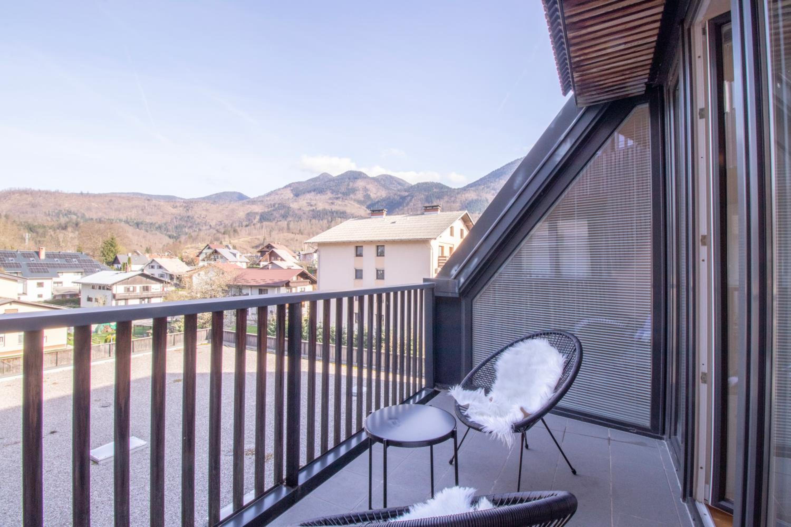 Sunrise Bohinj Apartment view 4