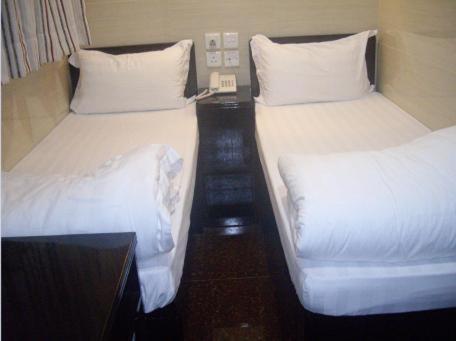 Manhattan inn