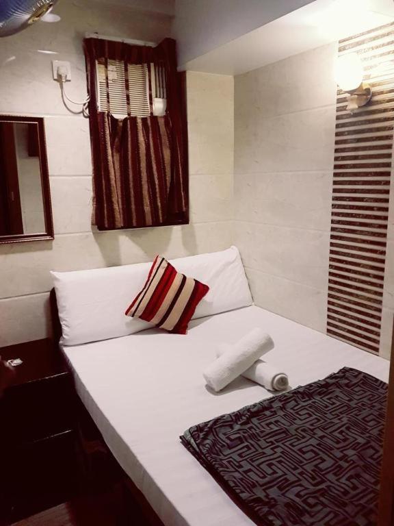 Manhattan inn