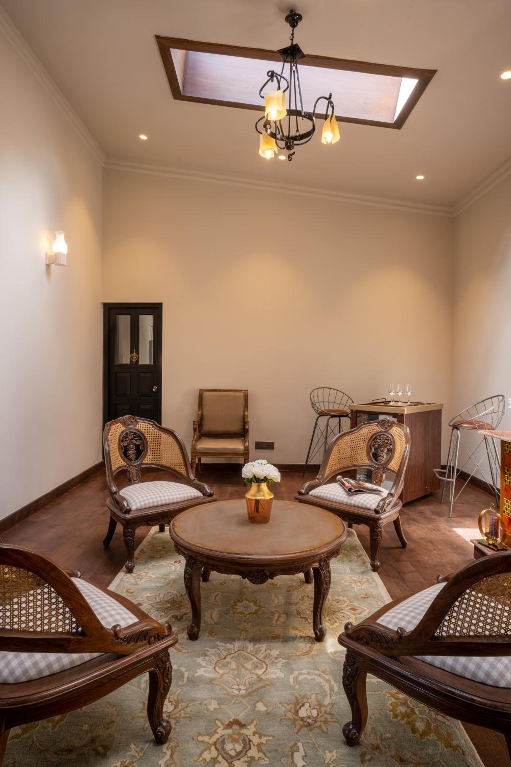 Buransh Terraces Luxury 3&4BHK Villas with Mountain View & Caretaker & Kitchen