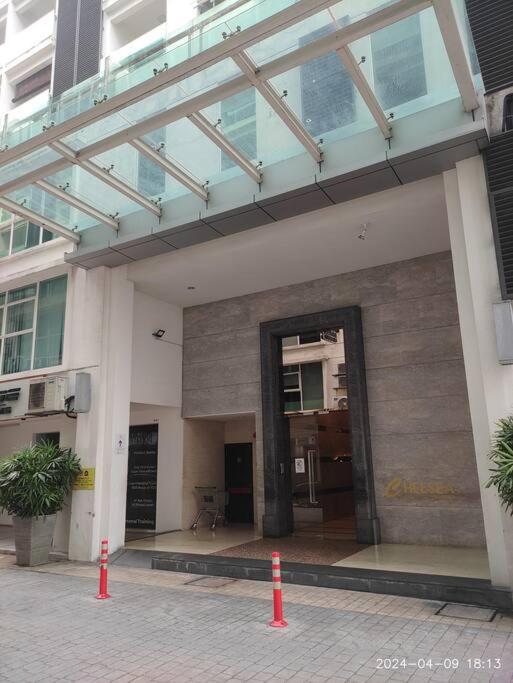 KL Dorsett Damas Urban Garden Suite-F-Parking, Self C-In