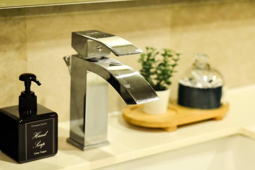 KL Dorsett Damas Urban Garden Suite-F-Parking, Self C-In