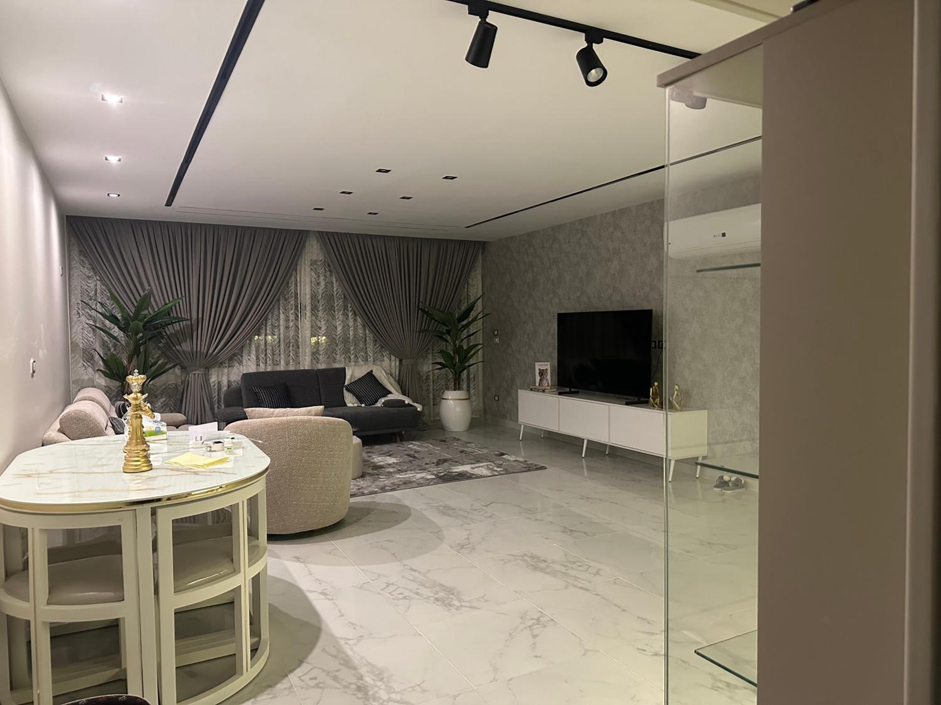 Cuzy Ultra Superlux apartment