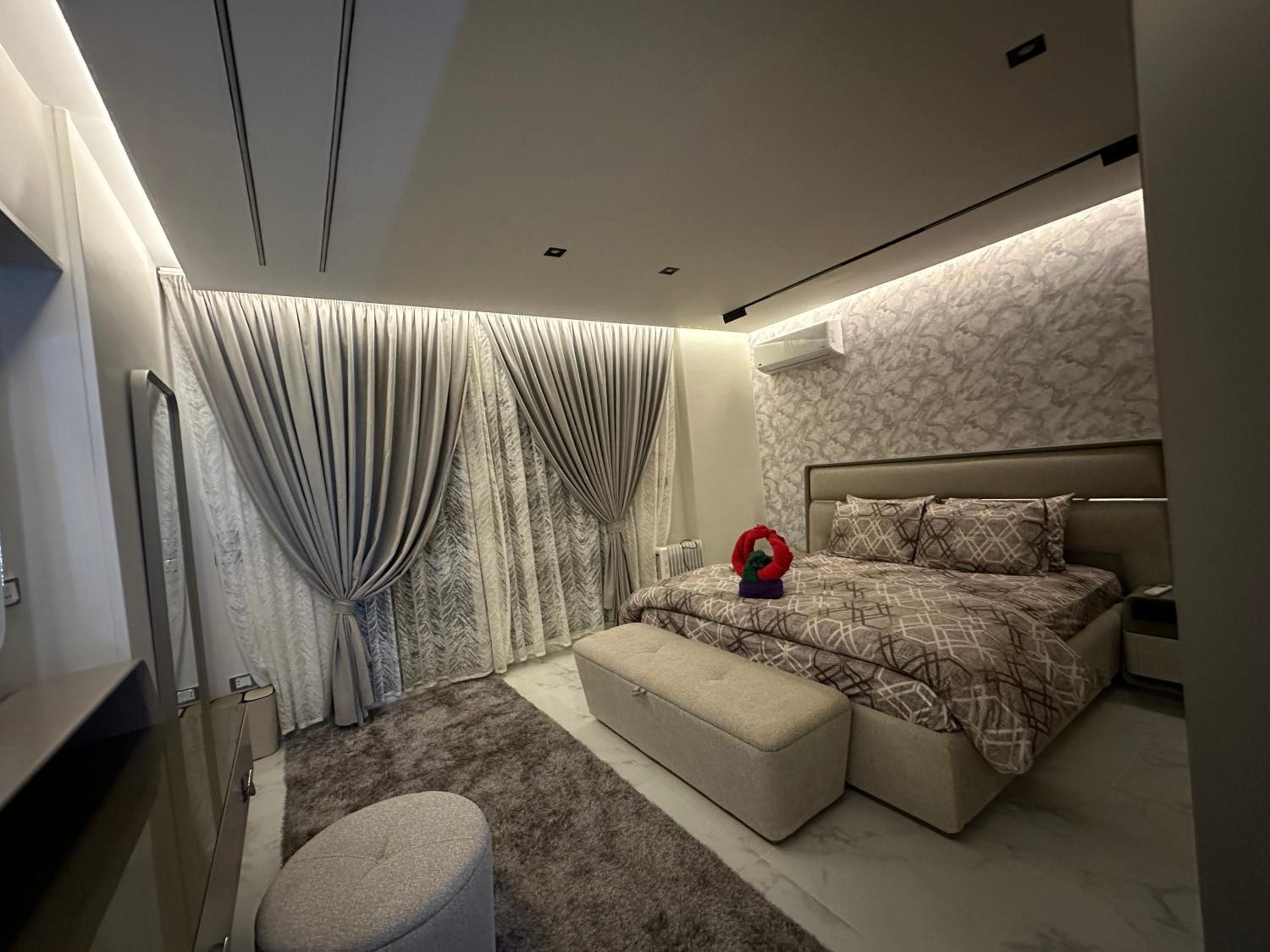Cuzy Ultra Superlux apartment