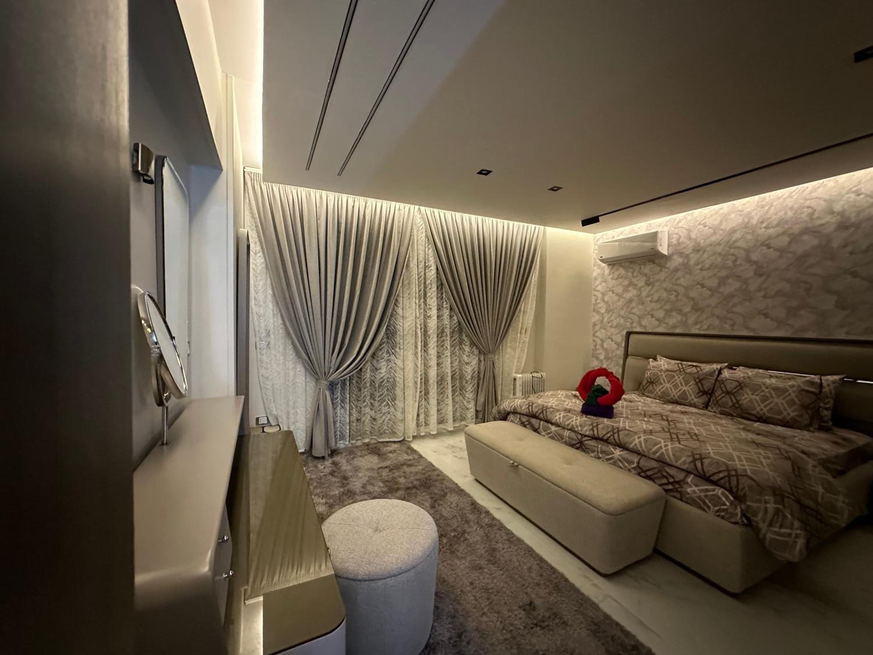 Cuzy Ultra Superlux apartment