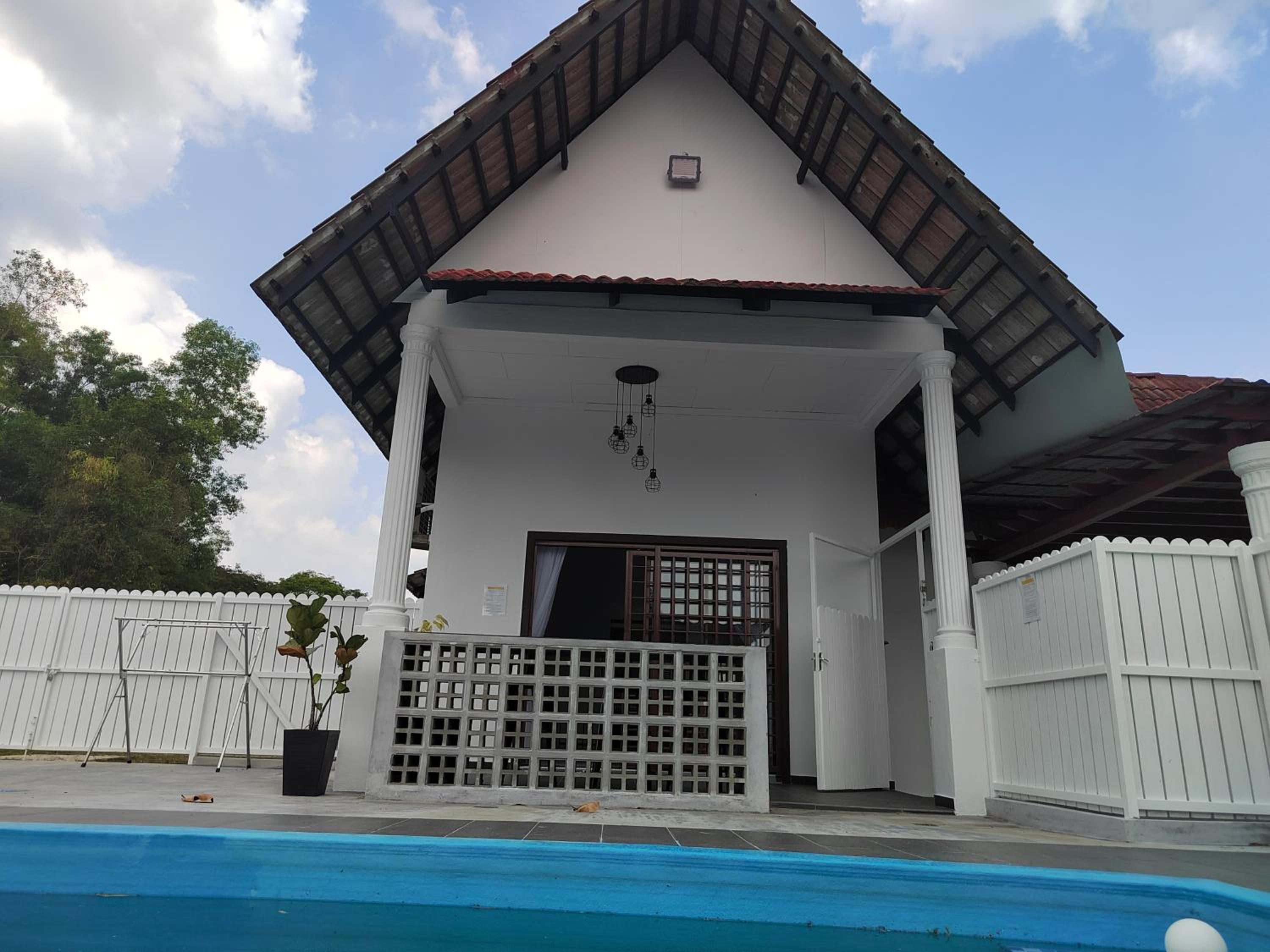 Afamosa Chill With US / Private pool / Pool Table