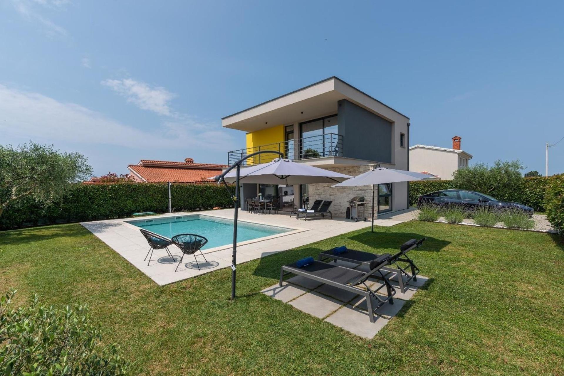 Ferienhaus In Dračevac Mit Großem Pool view 2