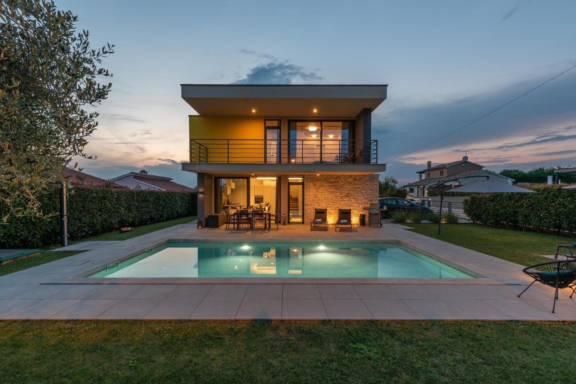 Ferienhaus In Dračevac Mit Großem Pool view 5