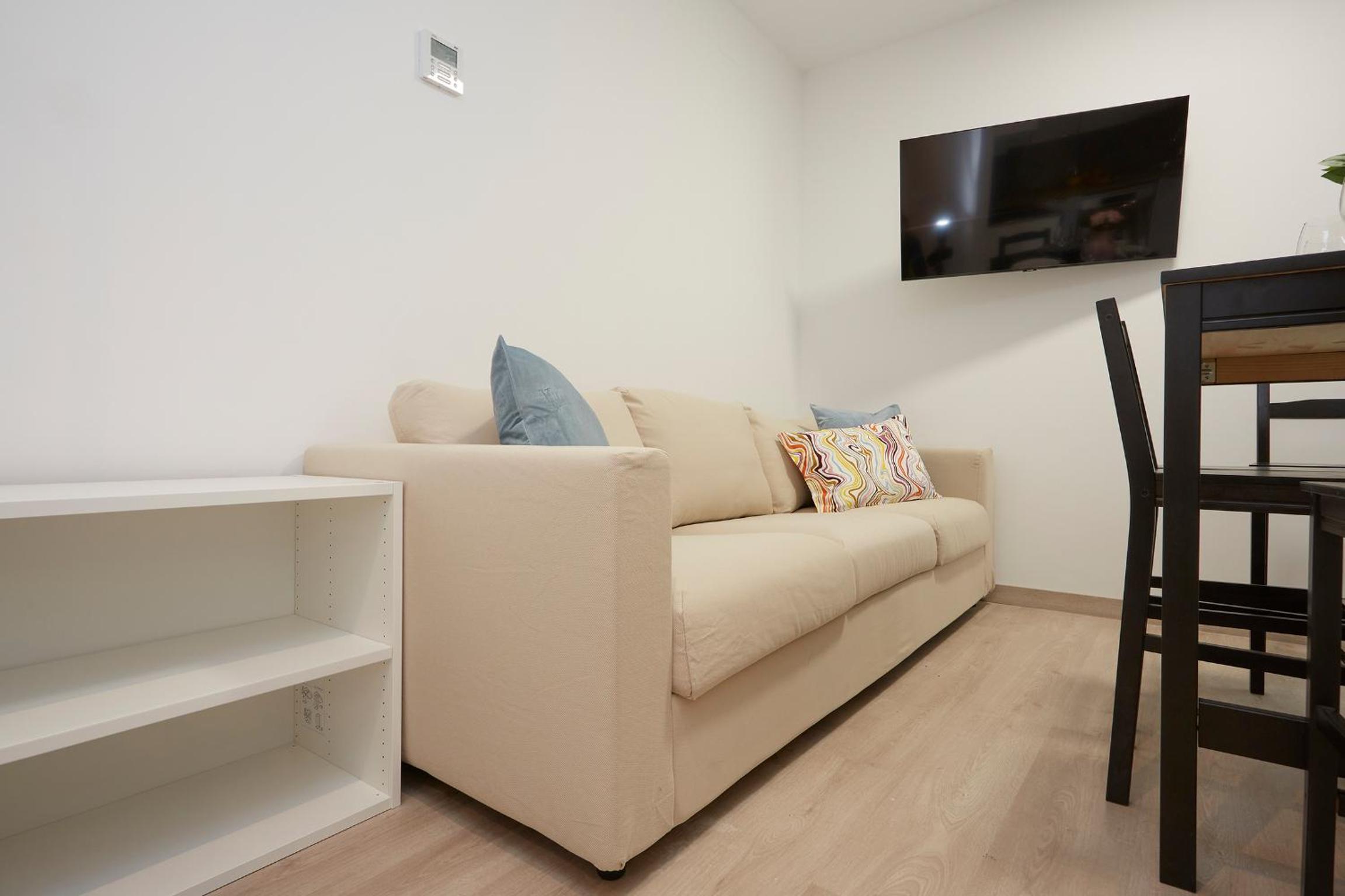 Three bedroom Two bathroom apartment Close to Beach