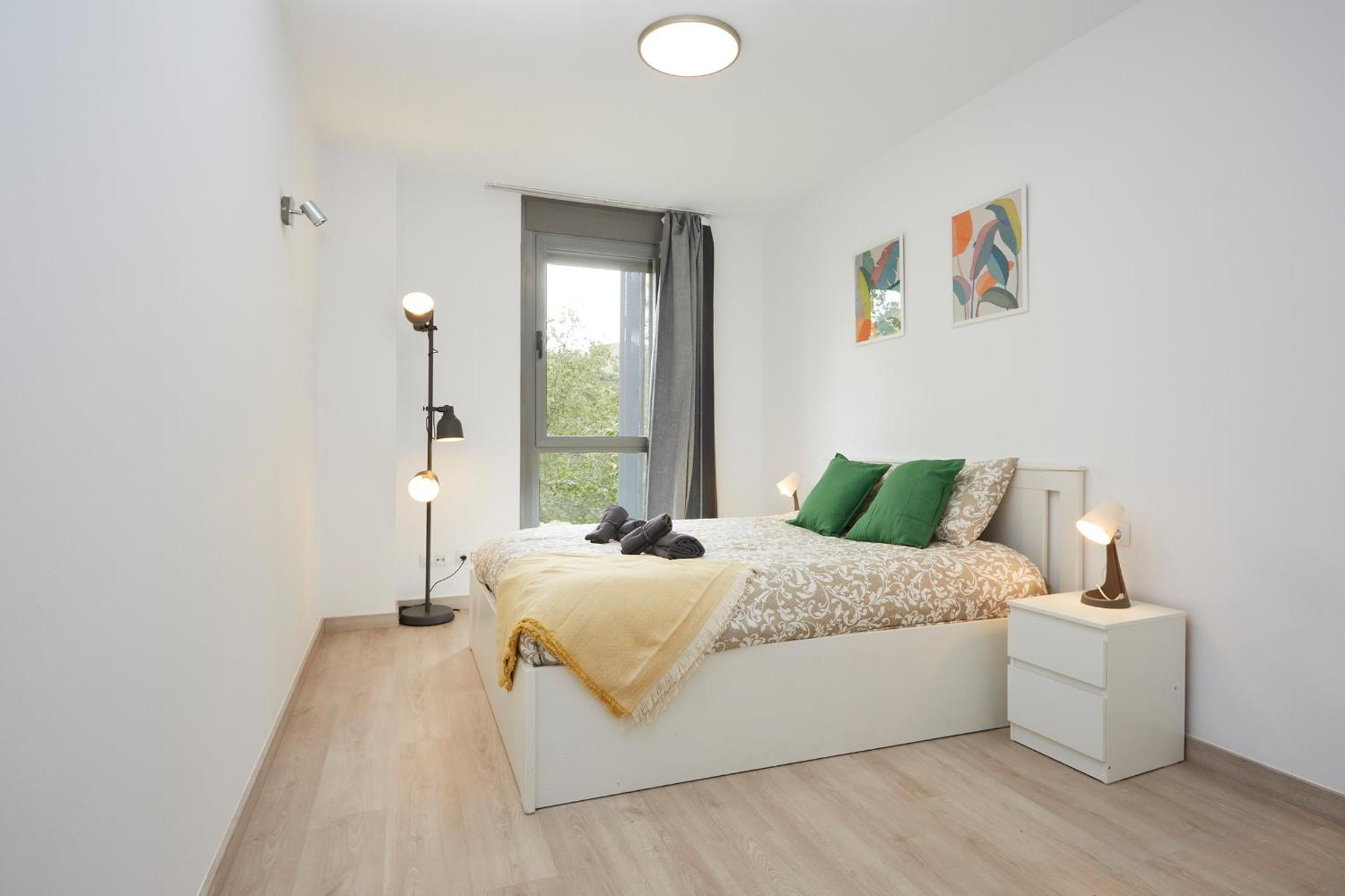Three bedroom Two bathroom apartment Close to Beach