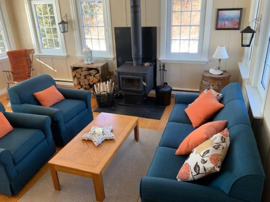 Beautiful oceanfront cottage