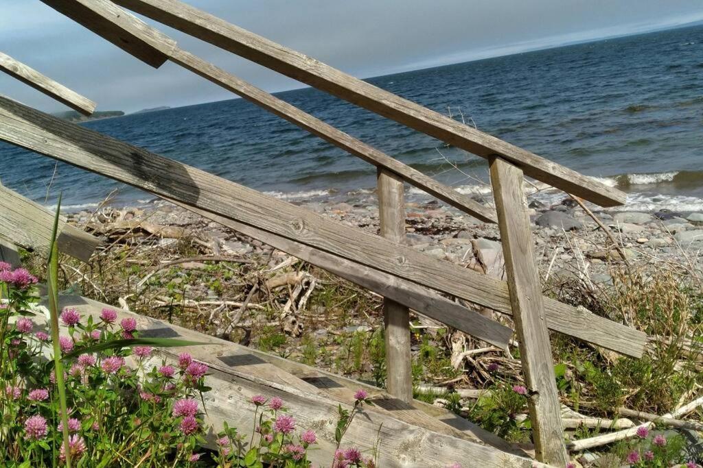 Beautiful oceanfront cottage