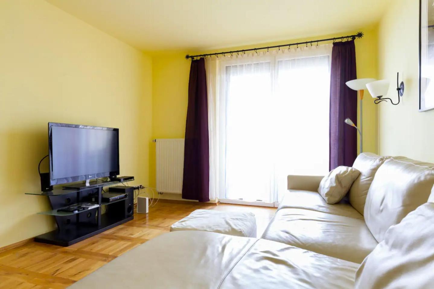 Bíbor Apartment
