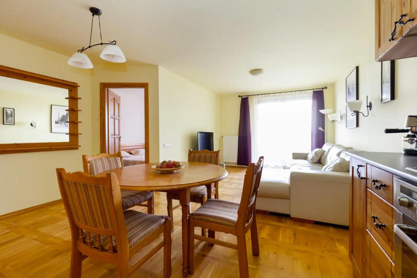 Bíbor Apartment