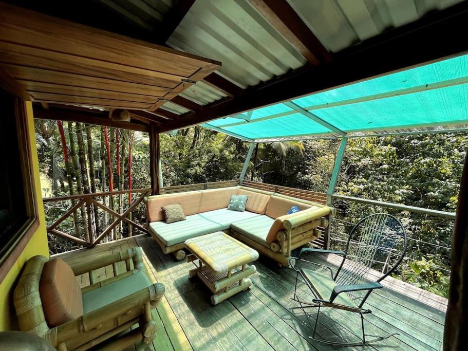 Casa’ Mapola : typical beach jungle house