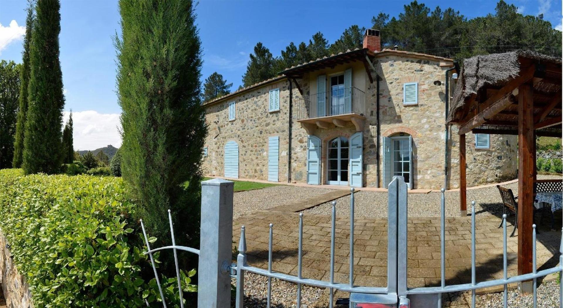 Ferienhaus in Montecastelli Pisano mit beheiztem Whirlpool