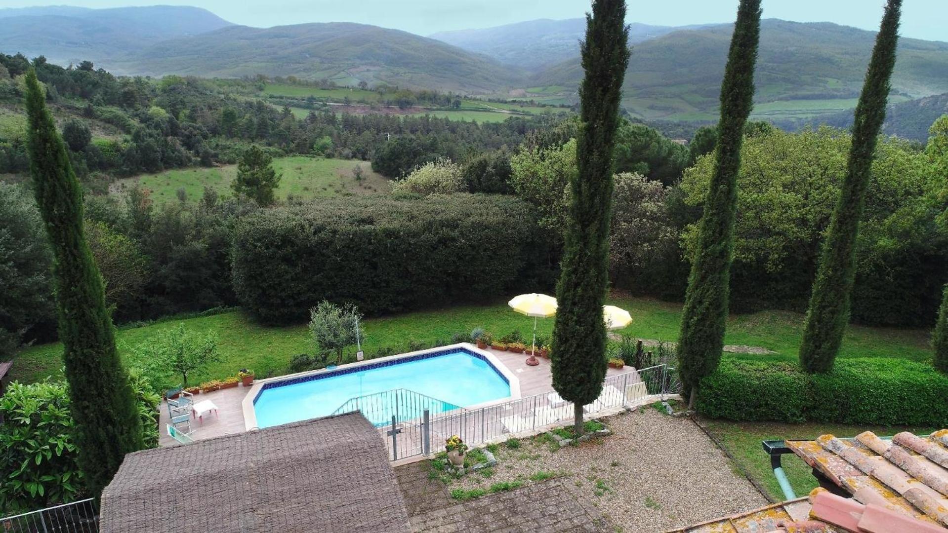 Ferienhaus in Montecastelli Pisano mit beheiztem Whirlpool