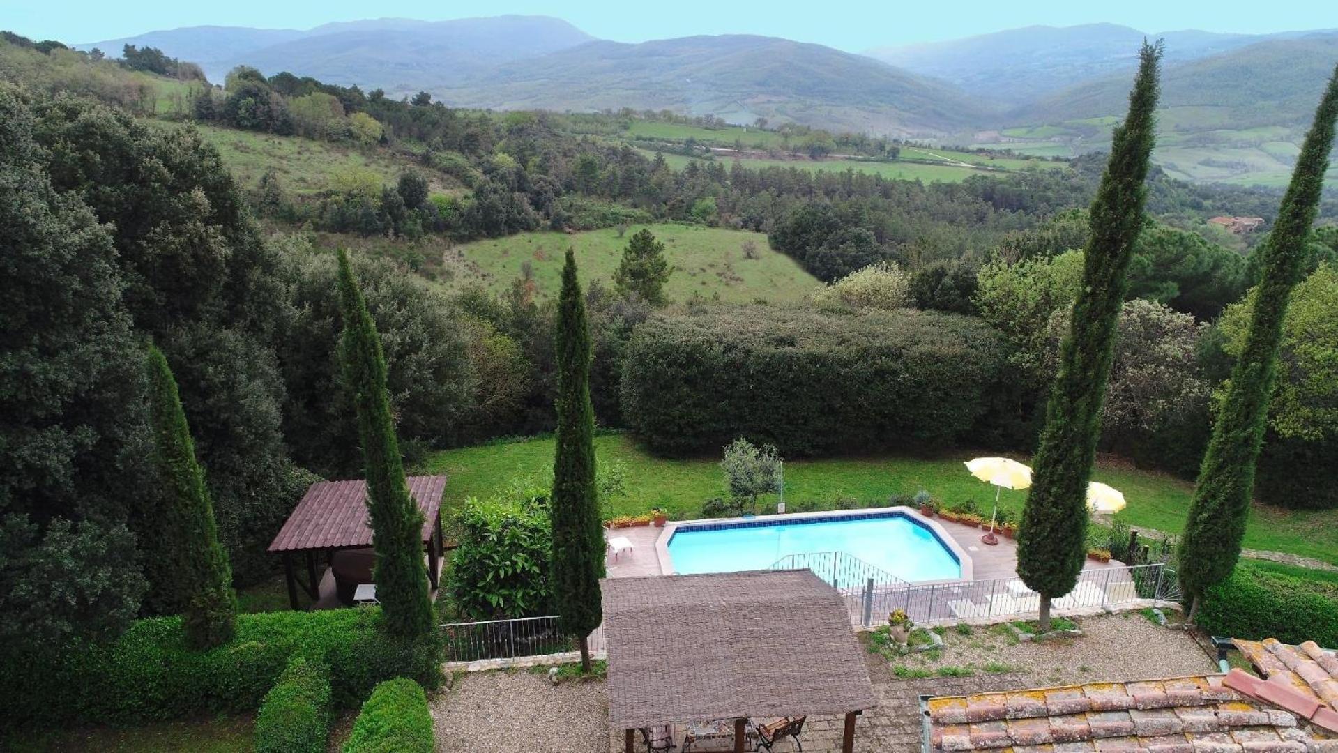 Ferienhaus in Montecastelli Pisano mit beheiztem Whirlpool