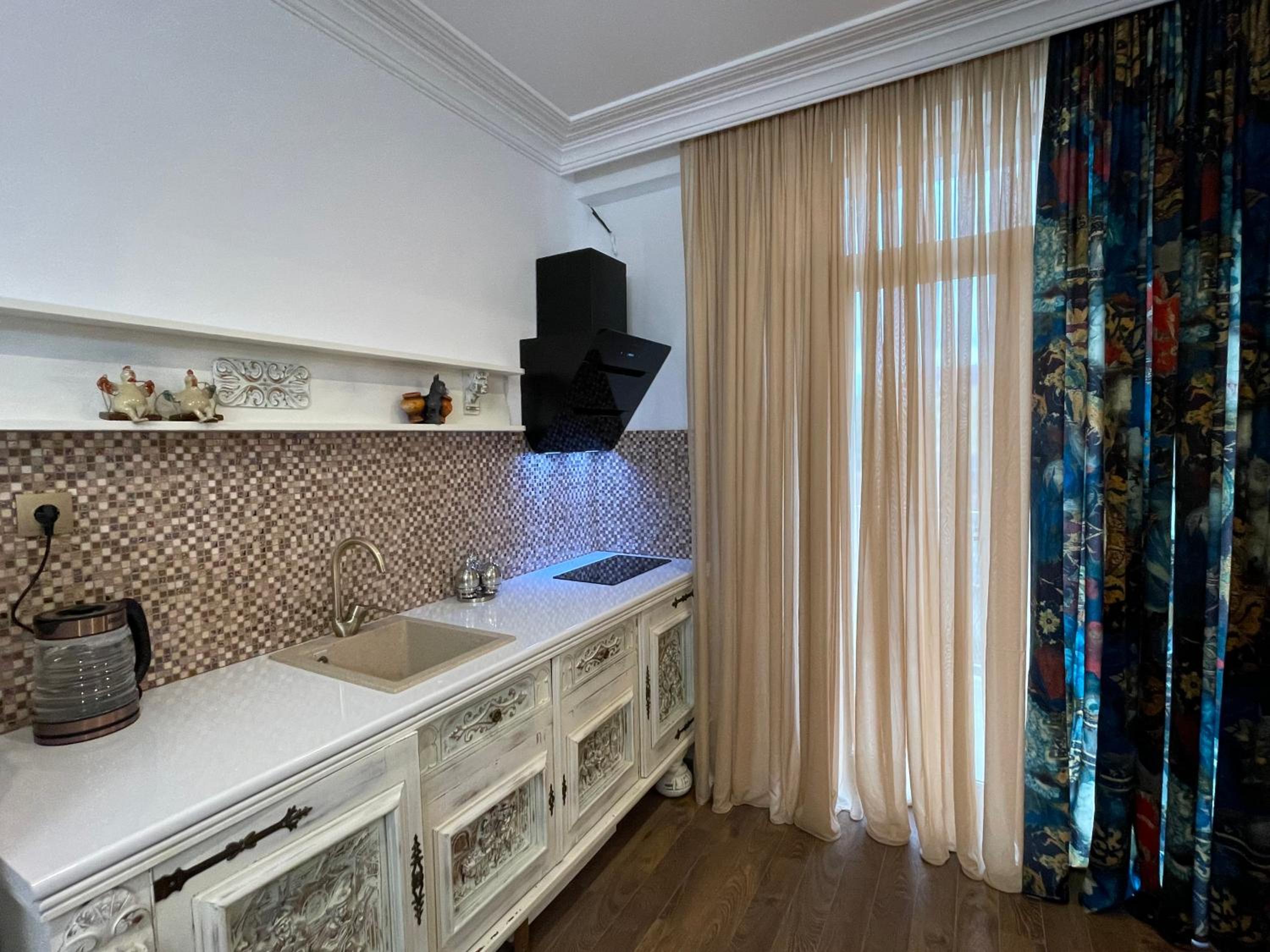 Picasso Apartment Kutaisi