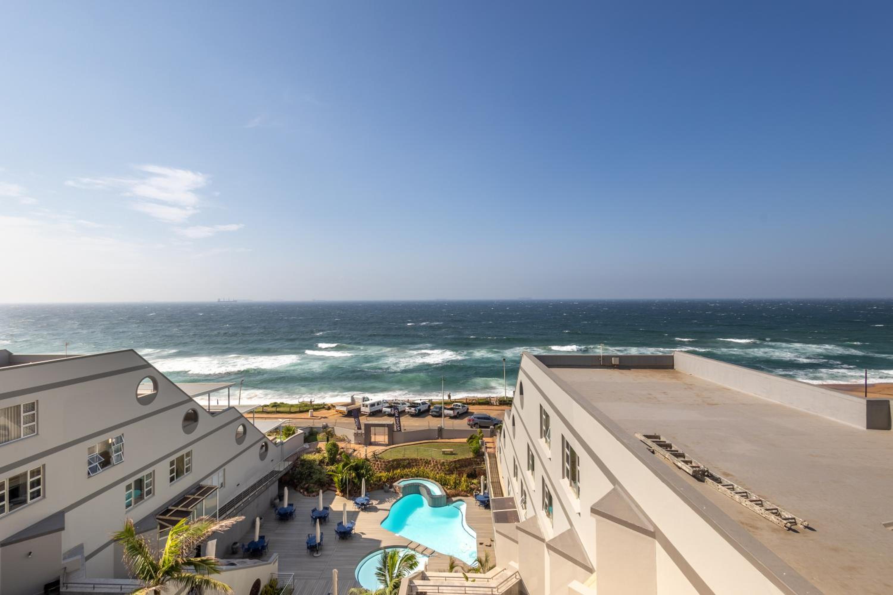 Perna Perna Beach Apartment - Umdloti Beach - main view