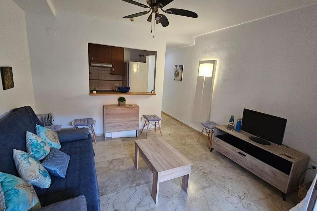 Hotel Marina de Casares - Image 1