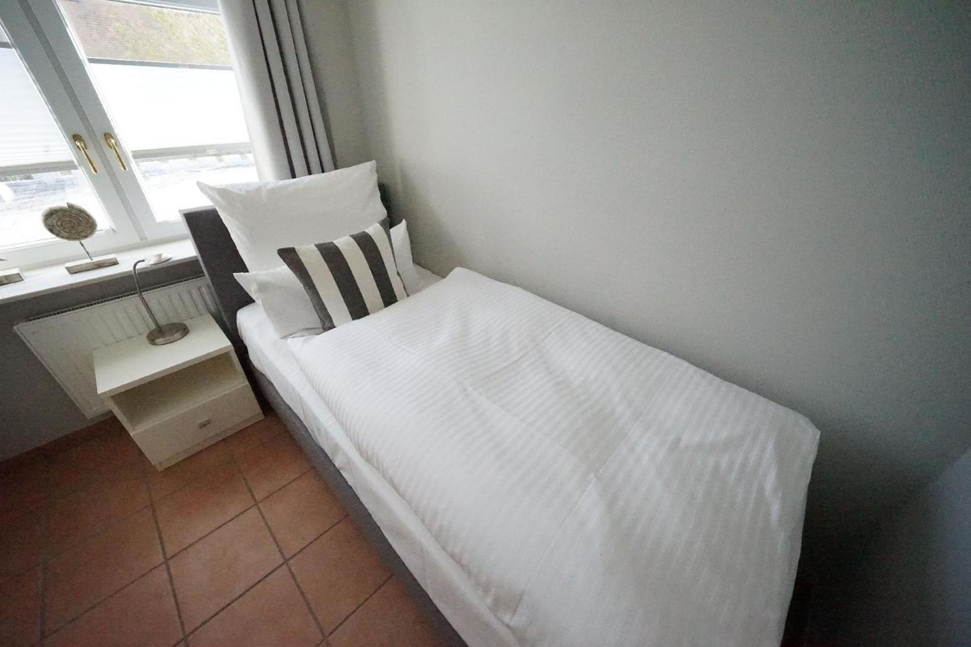 Helle Ferienwohnung Mit Sonniger Terrasse