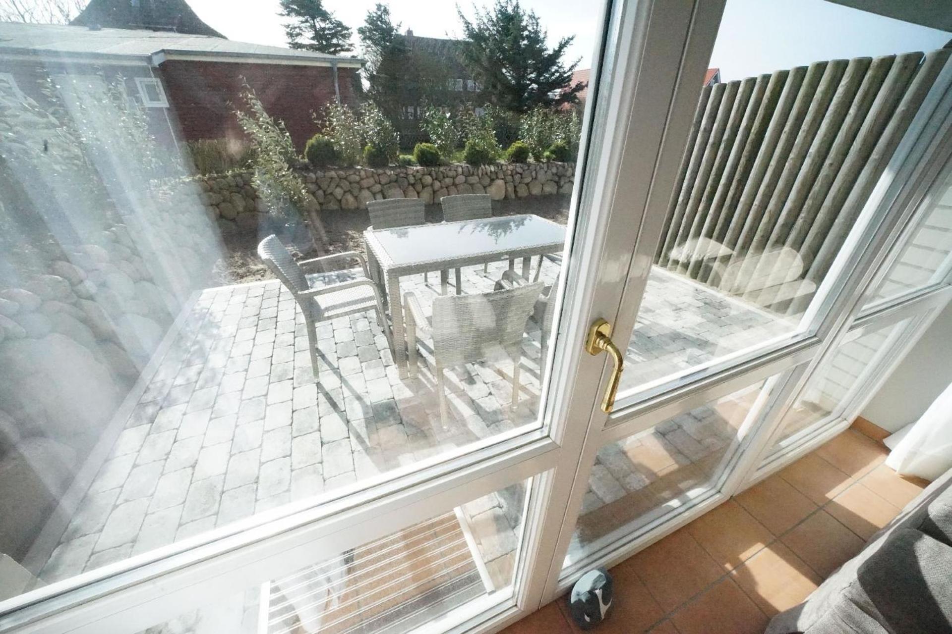 Helle Ferienwohnung Mit Sonniger Terrasse