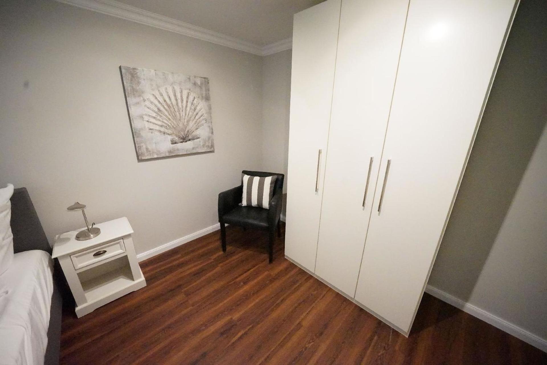 Helle Ferienwohnung Mit Sonniger Terrasse