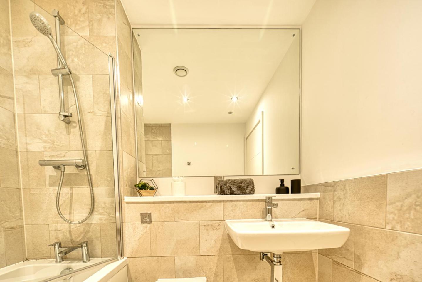 The Ultimate Escape Great View - Sleeps 6 view 3