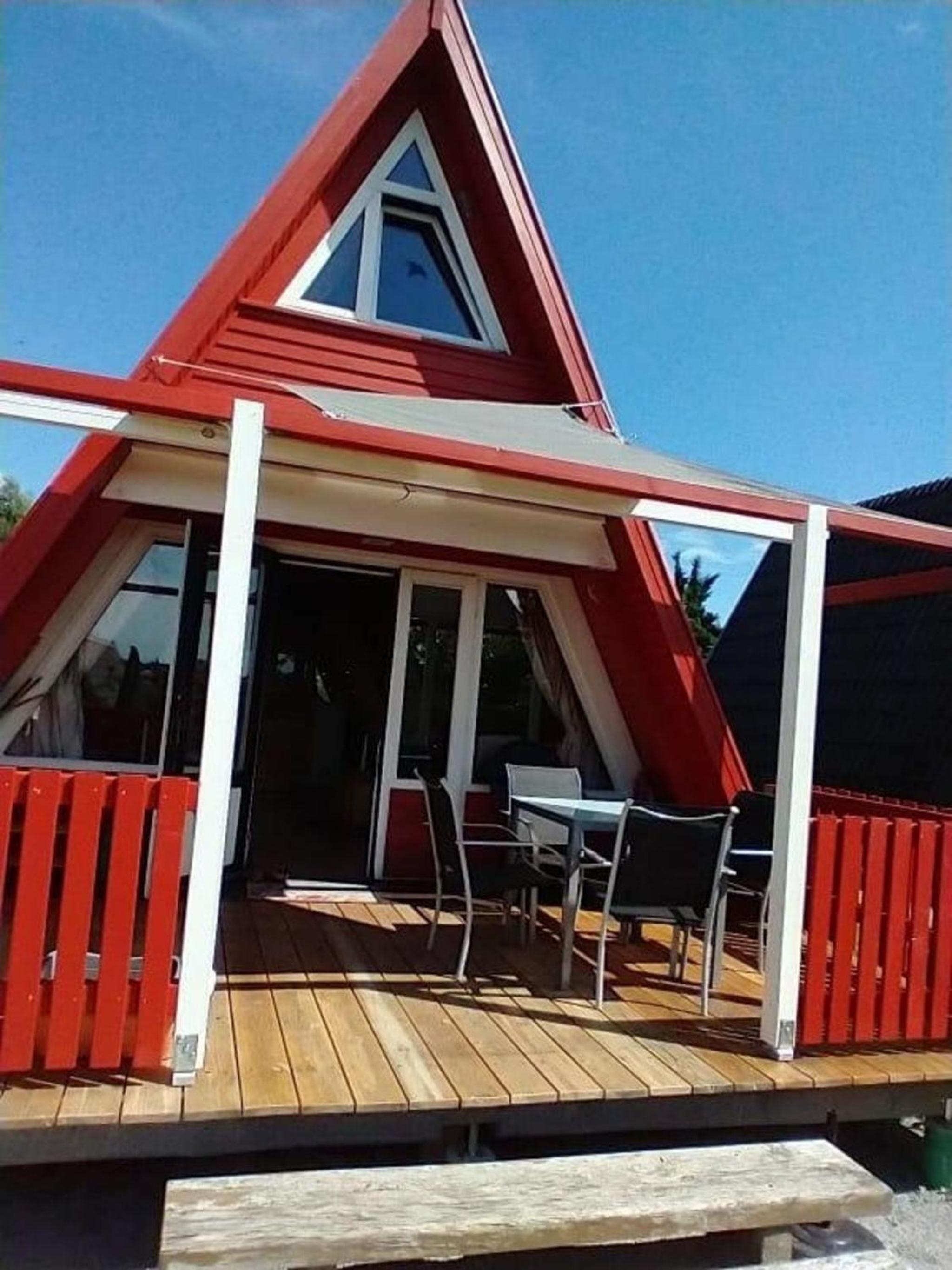 Haus am See mit Fasssauna, Liegewiese und Grill view 4