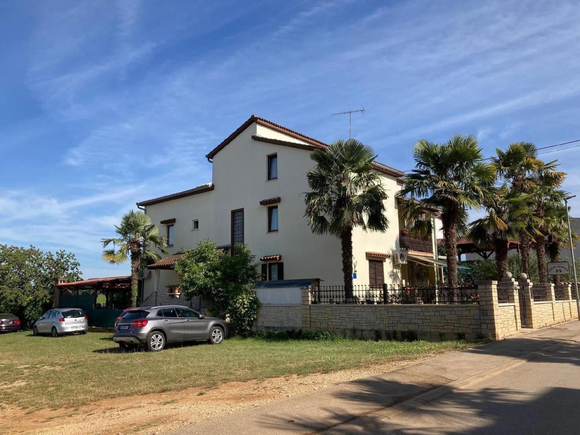 Funtana Apartments AP 2, nur 500 Meter zum Zentrum view 3