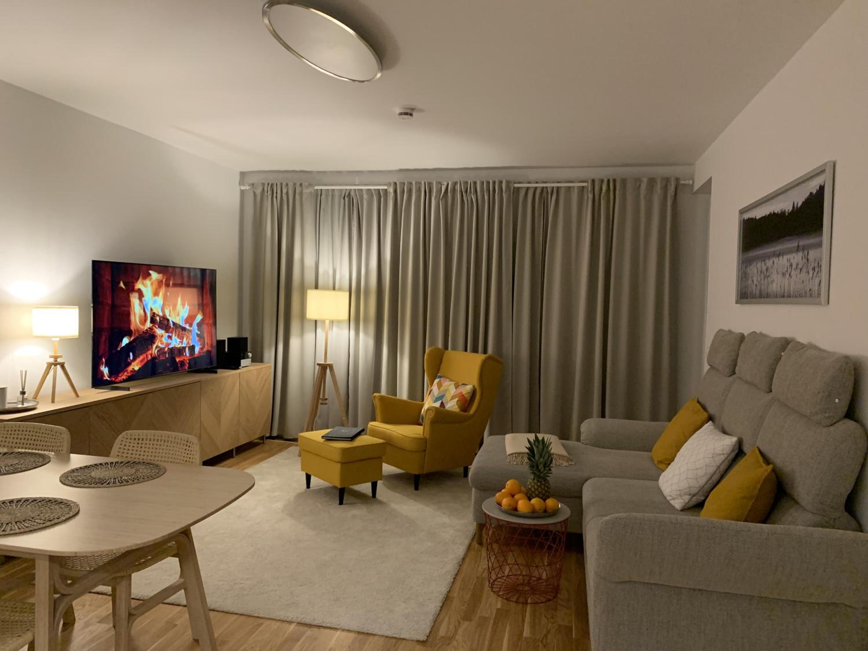 Neue stillvolle Wohnung im Steinbach Palais, ideale Lage