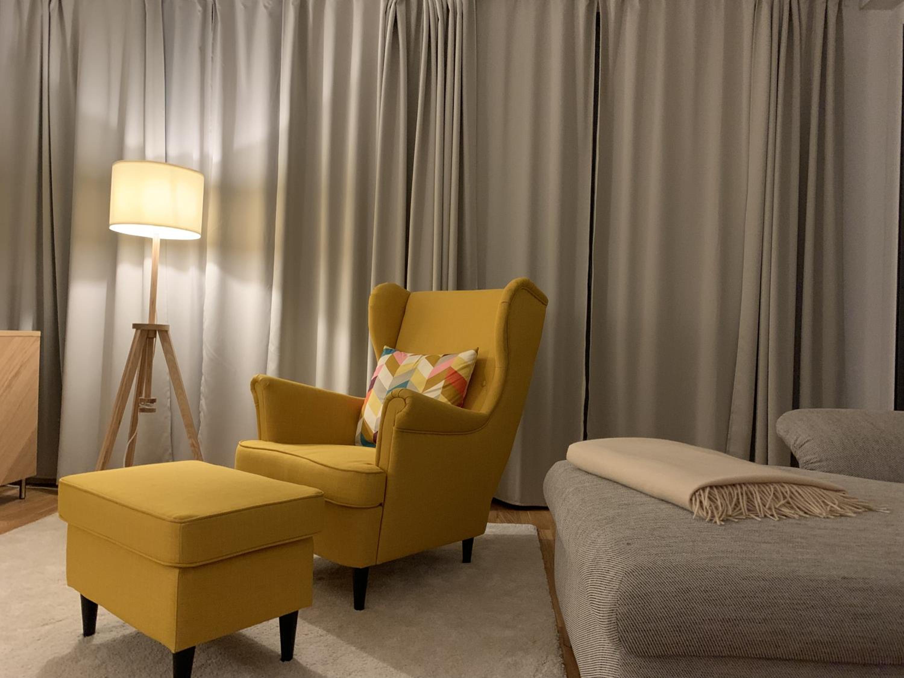 Neue stillvolle Wohnung im Steinbach Palais, ideale Lage