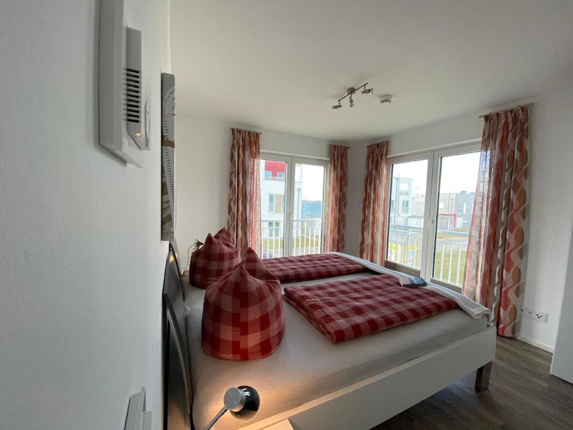Ferienwohnung in Olpenitzdorf mit Terrasse und Whirlpool und Seeblick
