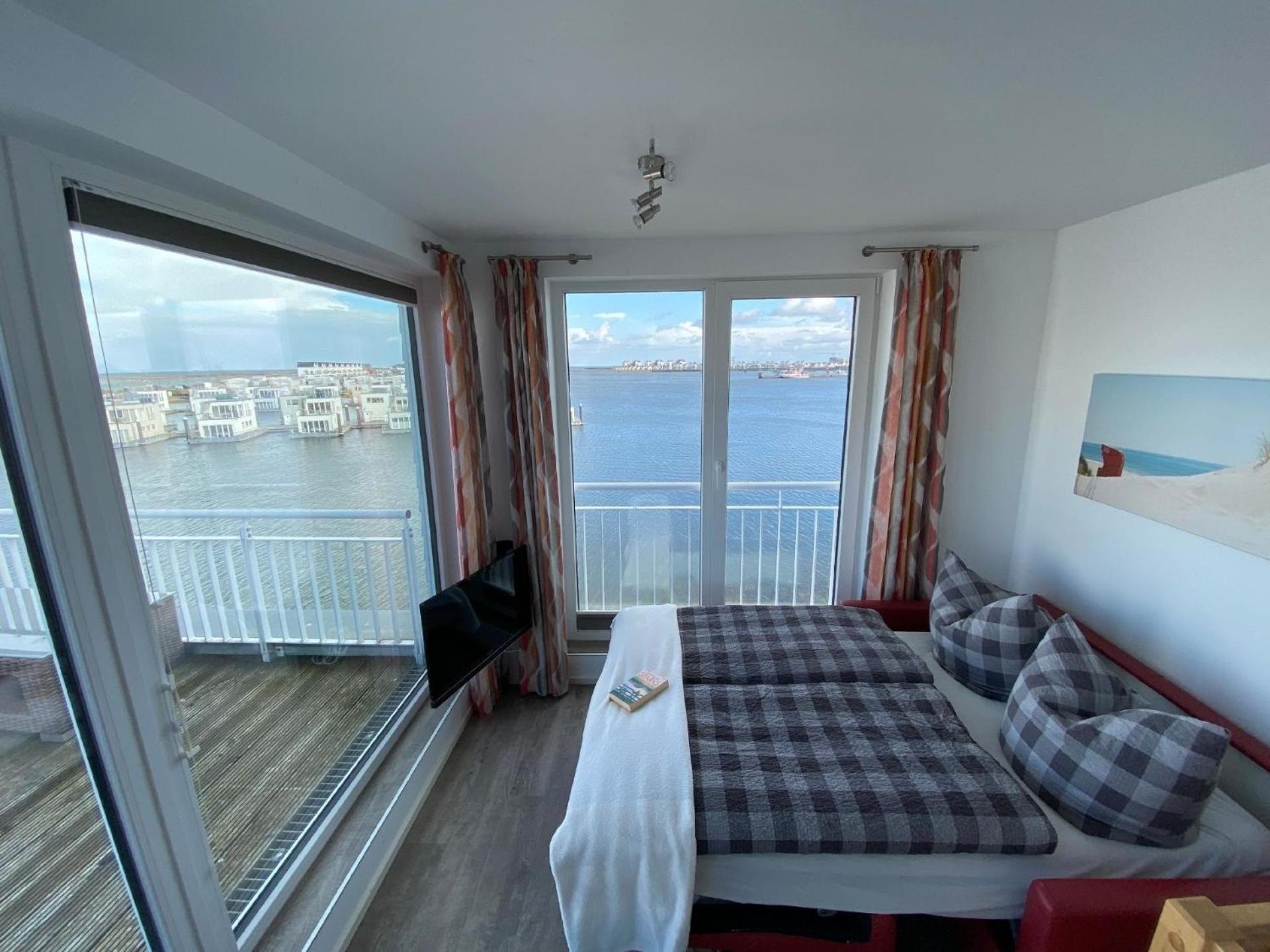 Ferienwohnung in Olpenitzdorf mit Terrasse und Whirlpool und Seeblick