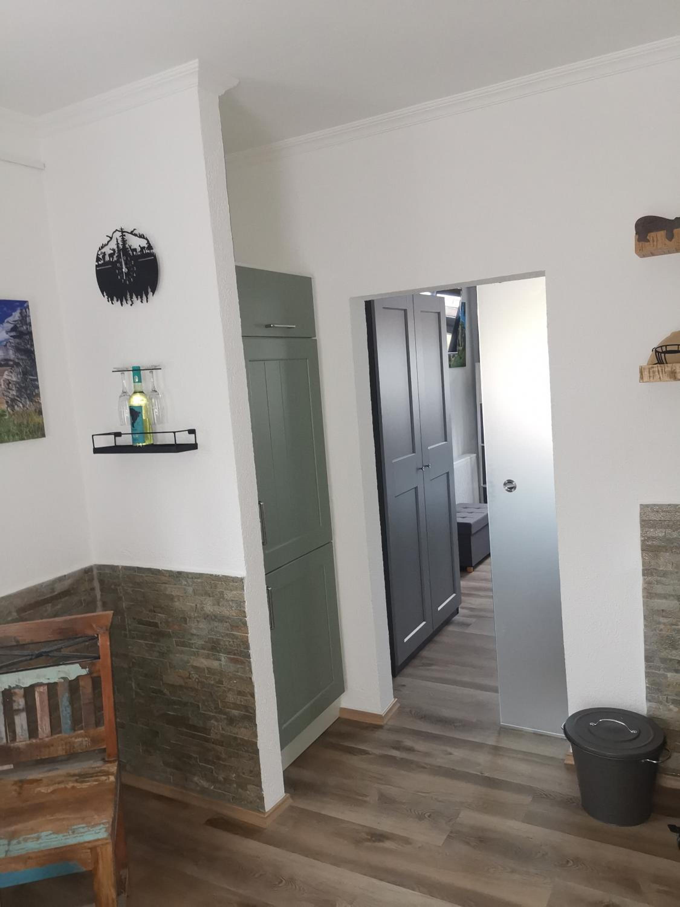 Pauls Hexenhaus Wohnung Hexe mit Fahrrad Garage und Innenhof für Motorräder