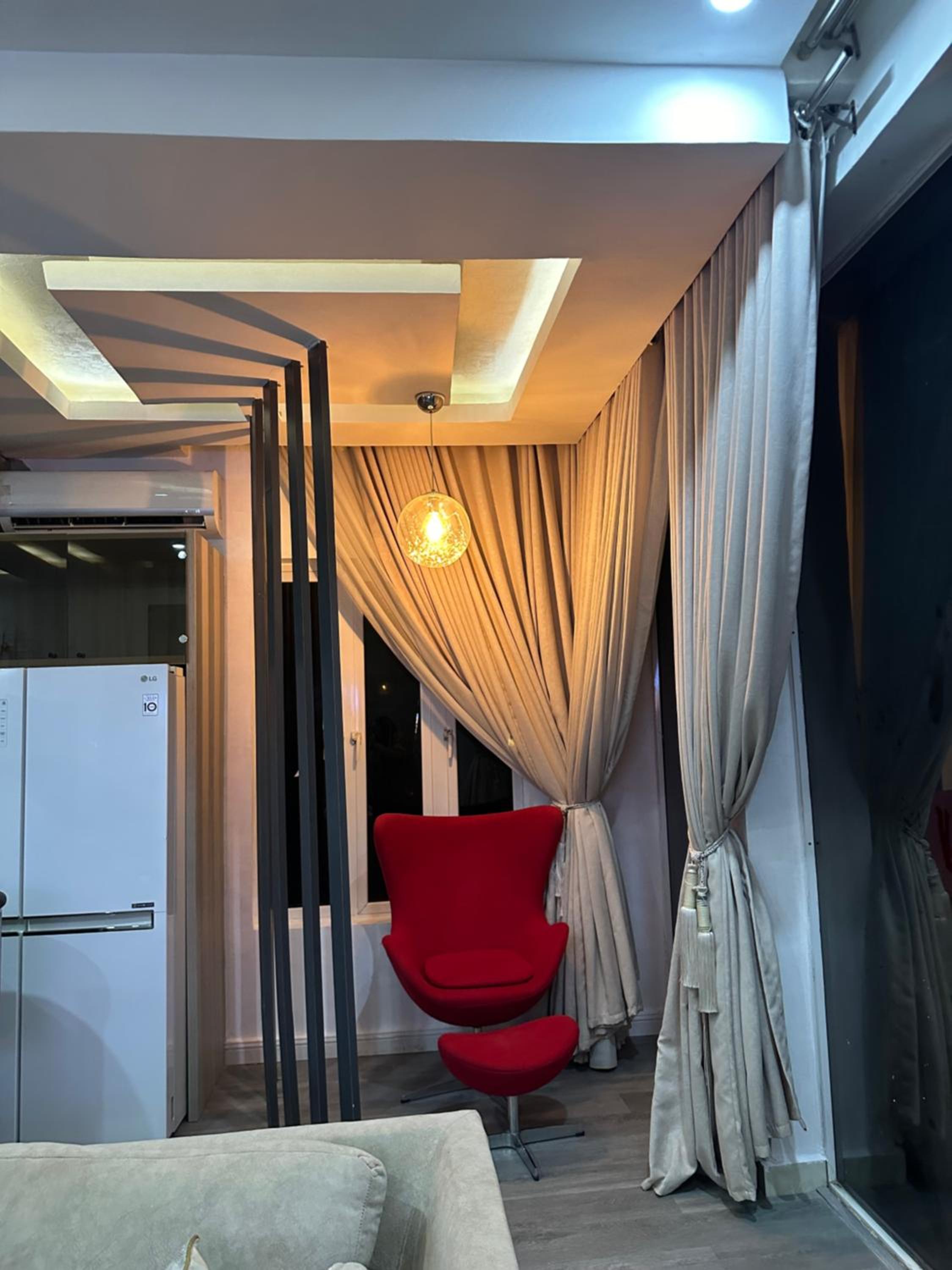 Apartment 206, Jamieson’s court. view 5