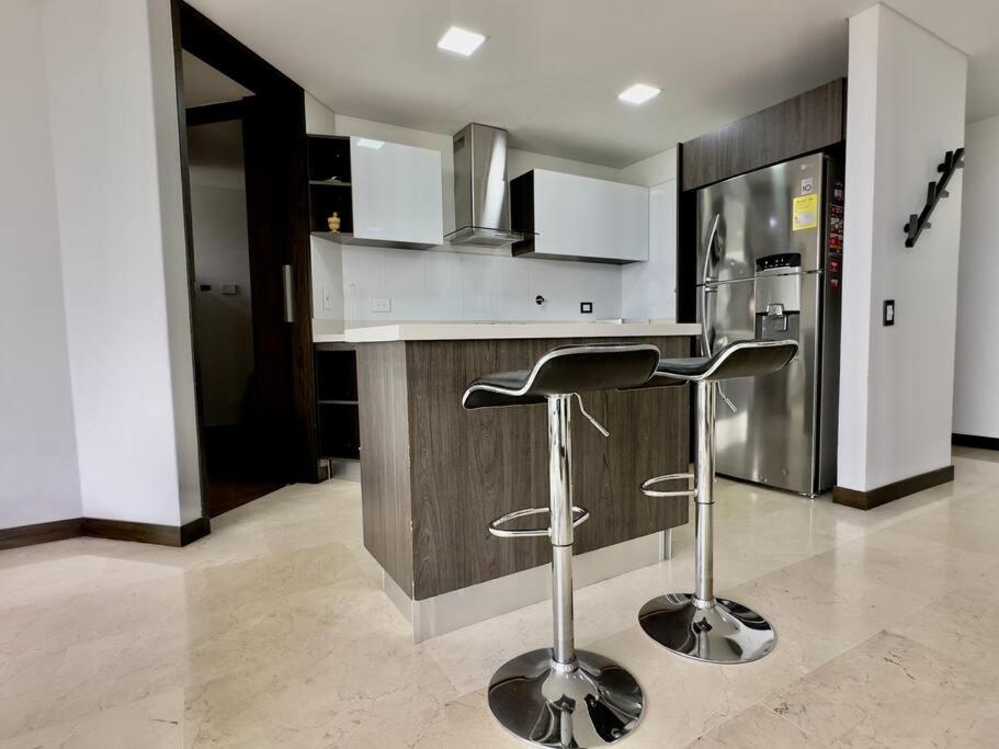 502 El Poblado: Beautiful & ample space for families
