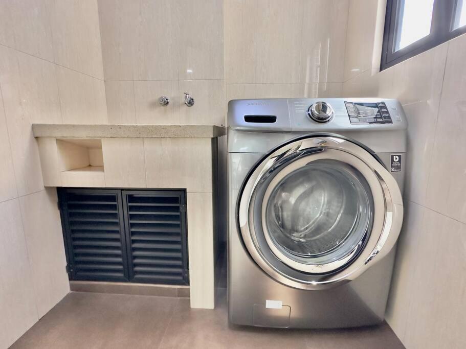 502 El Poblado: Beautiful & ample space for families