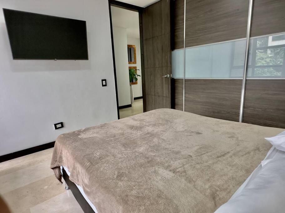 502 El Poblado: Beautiful & ample space for families